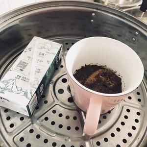 如何制作一杯茶香四溢的健康奶茶！