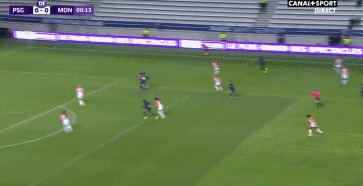 24岁武汉女孩为中国足球争取巨大光荣!人家因