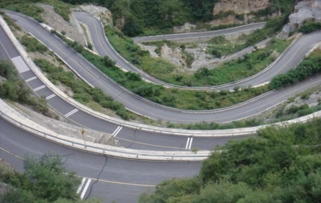 看了印度乡村路,再来看国内农村路,清楚知道差距有多大了