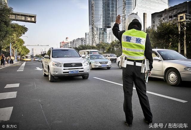 春节期间交警提醒:这4种开车行为只罚款不扣分,另外3种扣12分!