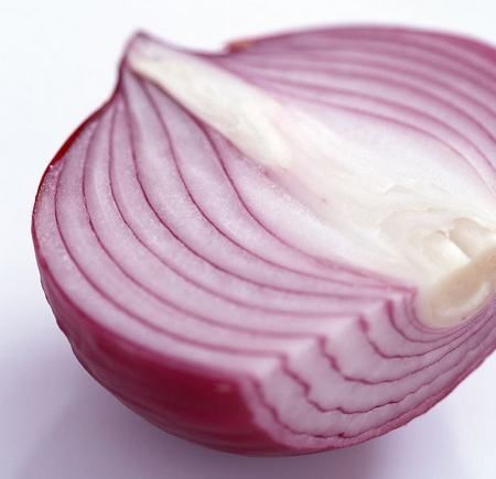 生吃洋葱真可快速减肥?女子要瘦身不能错过的