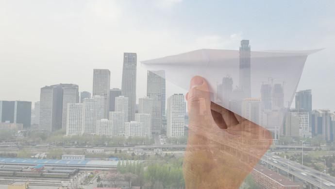 美媒:中国暗剑隐身战机现身,美军噩梦要来了