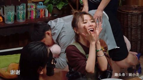 黄雅莉真该感谢何炅,翻红后被粉丝拥护,如今出