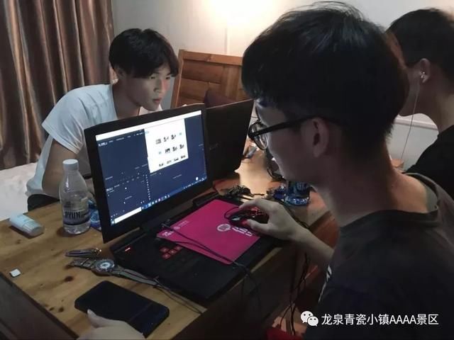 温州暑期社会实践队在青瓷小镇拍摄微电影,感