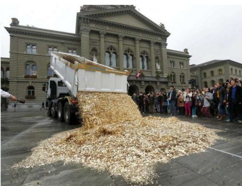 全世界福利最好的国家,本国人仍不满足,要求政