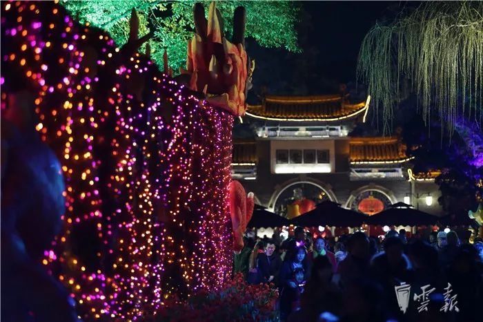 说好的过年昆明变空城呢?城里城外……分分钟被这场面惊呆了