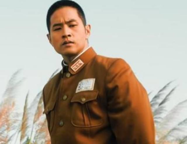 甘愿弃国籍,也不愿当兵,今42岁开普拉多,被雪藏