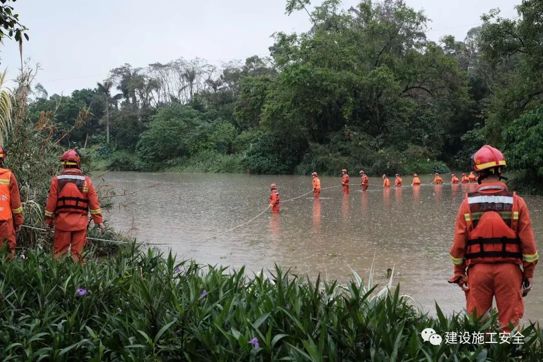 事故最新快报 | 4月11日,深圳暴雨施工人员被冲