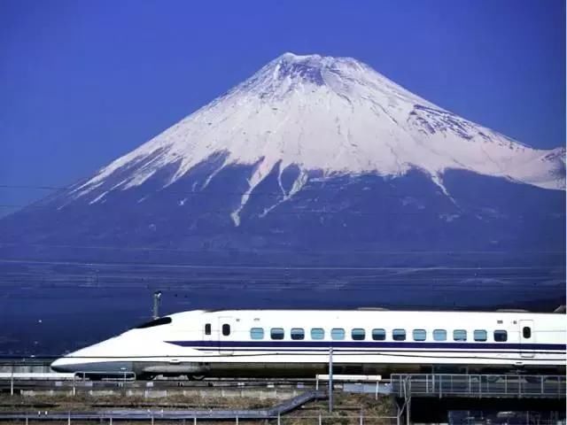 中国高铁PK日本新干线,中国胜在哪里?