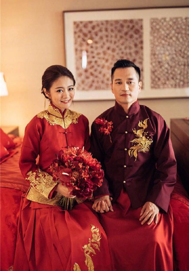 众星中式婚礼礼服造型，中式婚礼礼服传统优雅，哪个是你的最爱?