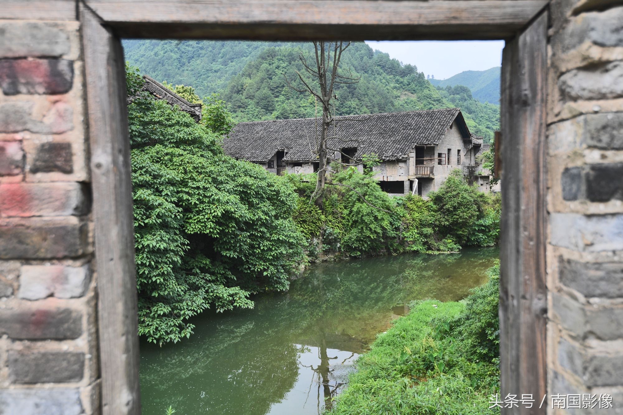 曾经的“小香港”已日落西山，变成无人区，成为一片荒凉之地