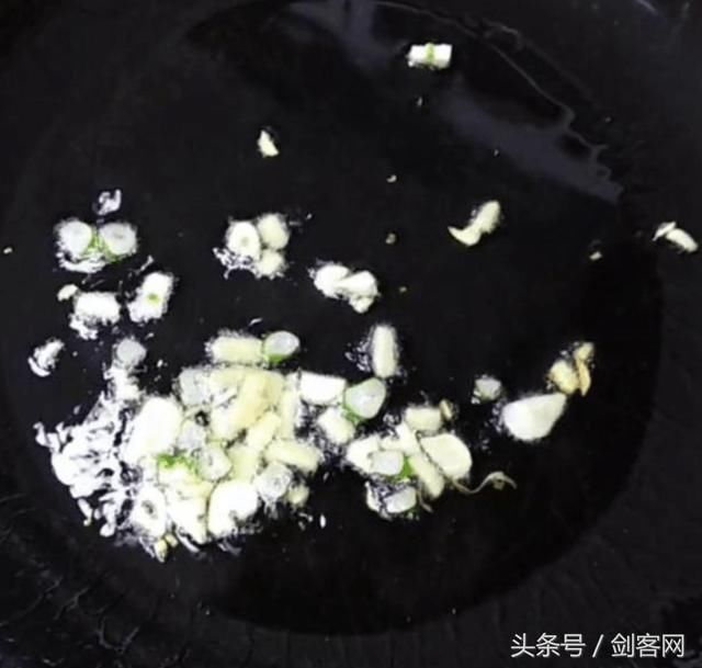 春节过后就来这一道素菜美食吧，食材普通，做法也简单