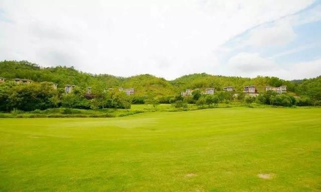 泳池别墅高尔夫特价温泉,不是卖楼,去v泳池而已龙江桂园别墅区碧图片