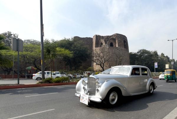 新德里第52届老爷车集会 经典汽车超炫酷