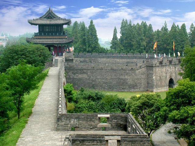 湖北最委屈的城市:曾当了400年“帝王之都”，如今没落成四线城市