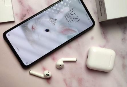 无线耳机连一个