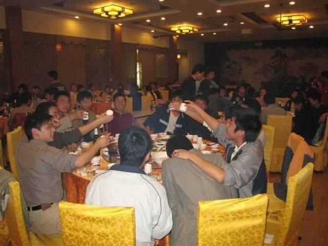 老总们聚会_公司老总聚会图片(2)