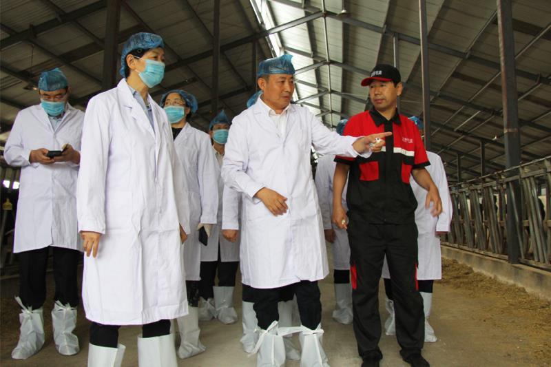 中华全国供销合作总社党组书记、理事会主任王