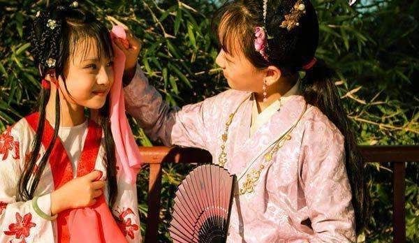 宝钗在七个方面压过黛玉,是愚人节里的笑话么 澳门凯旋门网站游戏