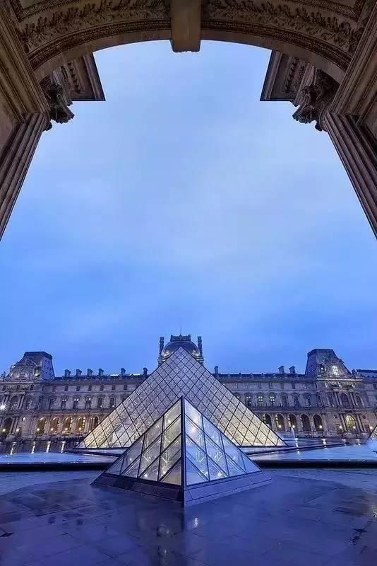 男的多金有才，女的优雅有魅力，他们让我看到了什么是最好的爱情