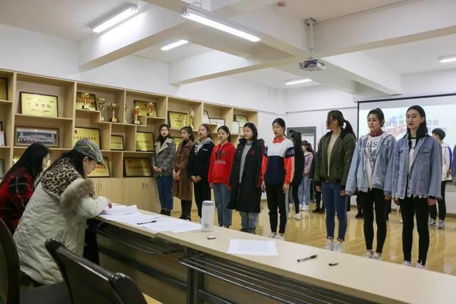 军运会|开、闭幕式场地标兵及举牌手志愿者选