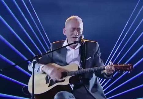 70岁老人参加中国好声音,没有一个导师为他转