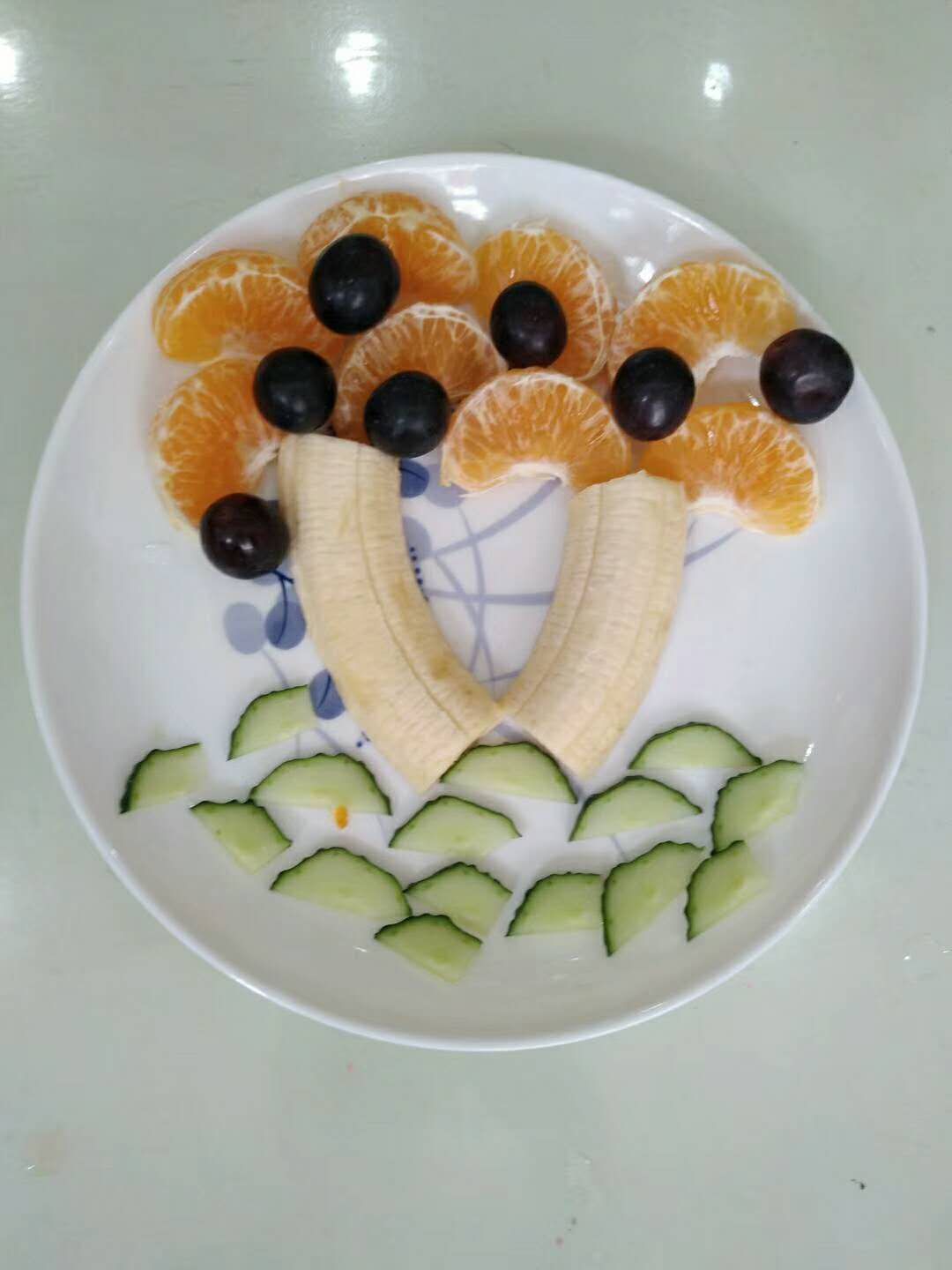 亲子活动,小班的宝宝们的水果拼盘,创意满满