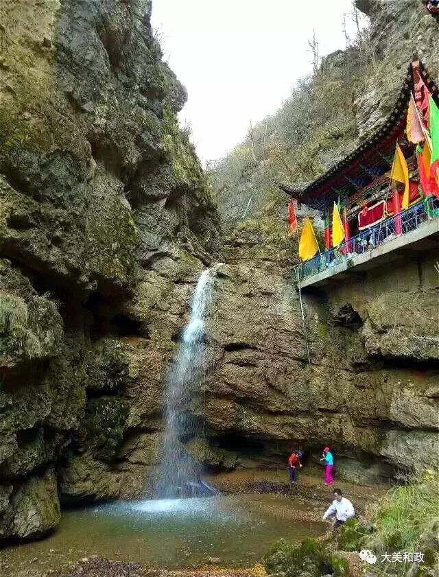 三潭飞瀑绝仙境 比歌赛诗漫花儿和政八景之寺沟