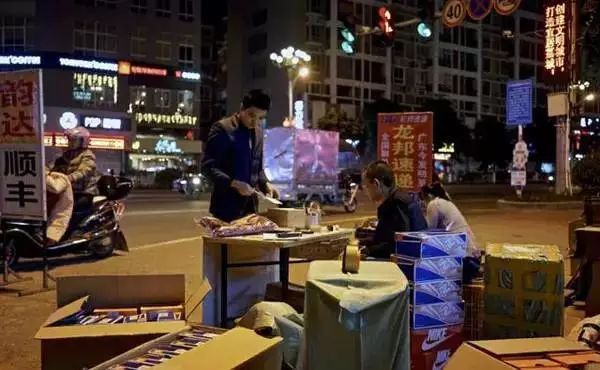 承包香港波鞋街的莆田，终于让正品都开始怀疑自己