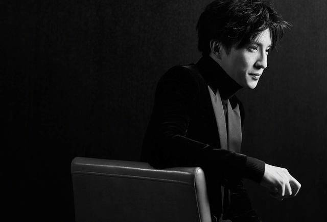 薛之谦微创情歌已上线 刻画北京情结深戳回忆