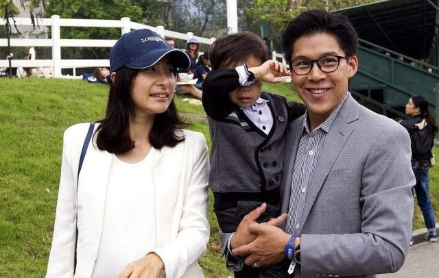 章子怡怀二胎,郭晶晶生三胎!怀孕的苦与累,别人