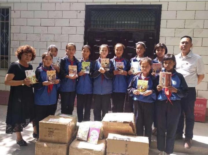 向新疆沙雅个人捐款11.6万元的海宁老师,有个