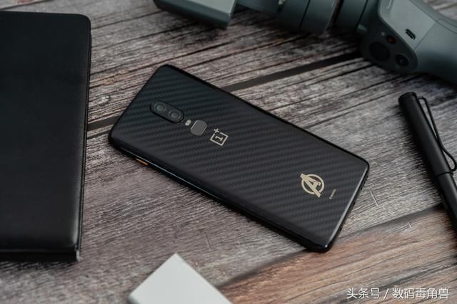 毒家说:坚果R1、小米8、一加6买哪个?是旗舰