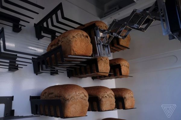 BreadBot:一台能自动制作出美味面包的机器