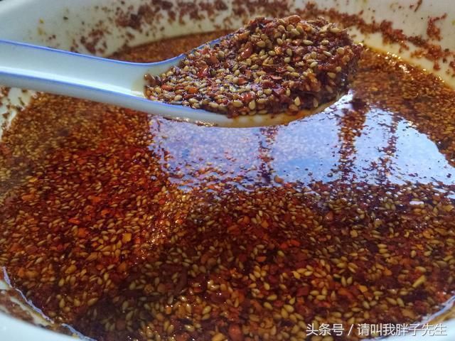 辣椒油的祖传配方，比饭店还要好吃，喜欢吃辣的不容错过！