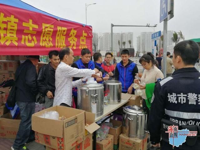 海口加大对滞留旅客应急物资投放量 全面保障“回家路”