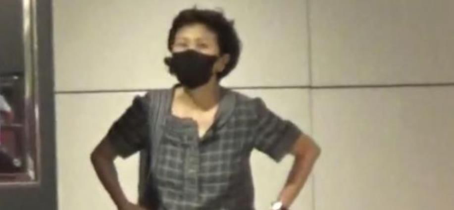李嘉诚女友低调现身，身旁保镖惹眼，与李嘉诚相恋27年始终如一