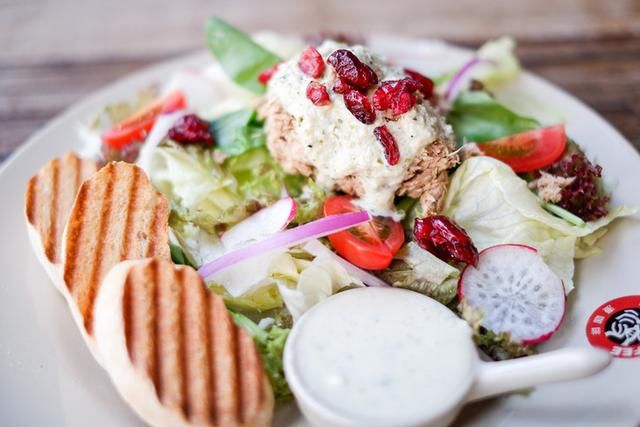 富士X-A5微单评测!不仅能美颜自拍 ISO 6400感