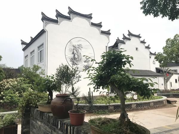探访小村蝶变\＂四重曲\＂ \＂美丽岩头\＂绘就婺城乡村样板
