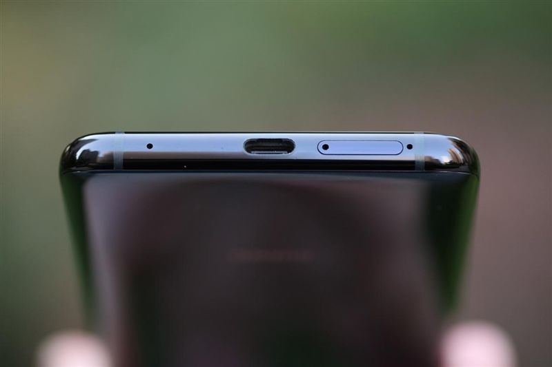 无敌是多么寂寞 华为Mate 20 Pro 深度评测:年