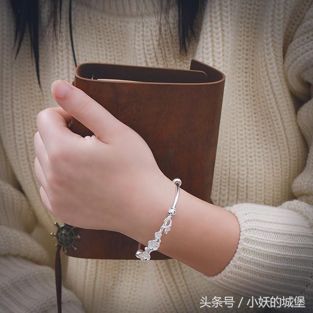 不戴银手镯的女人真是亏大了,看完就明白,再穷