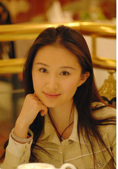 娱乐圈中零绯闻的女星,90后小花李沁宛如一股