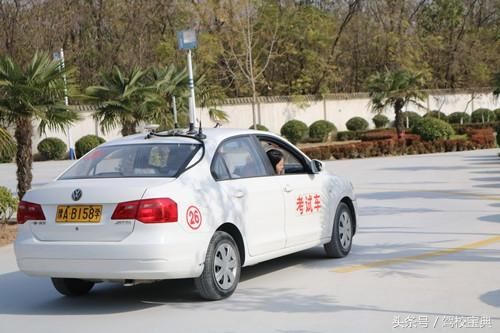 还在抱怨科二没时间练车 一次练车机会顶别人