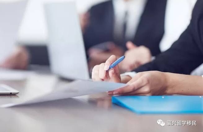 看看澳洲大学毕业生就业率和薪资水平,你就会