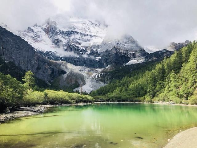 想从成都租一台越野车一路到拉萨还车大概要多少钱呢？