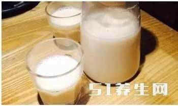 你还在吃薏米排湿气吗?难怪没效果,老中医说吃这个,湿气一扫而