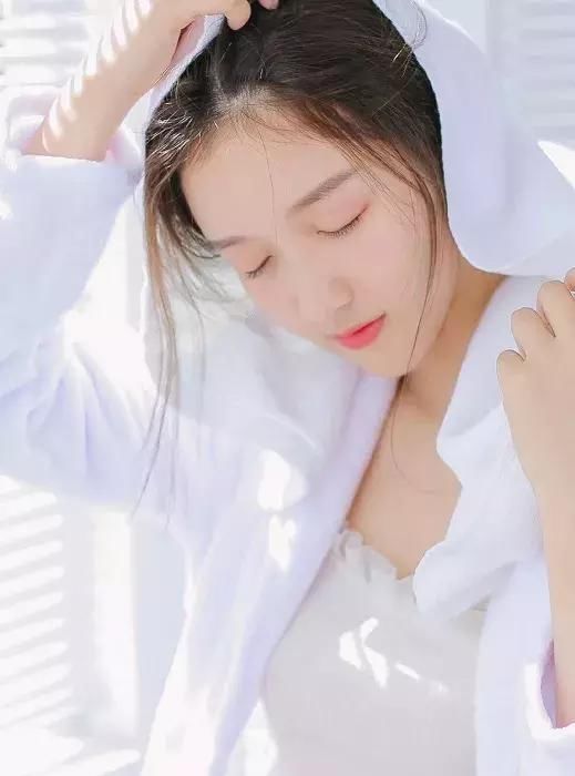 女生问“你在干嘛”时,你最好怎样回答?