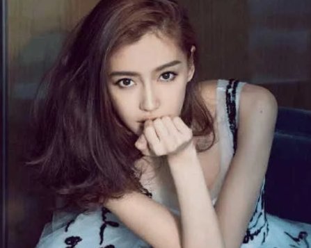 Baby整容啦?Baby晒与妈妈同框照片,一切传言用事实证明!