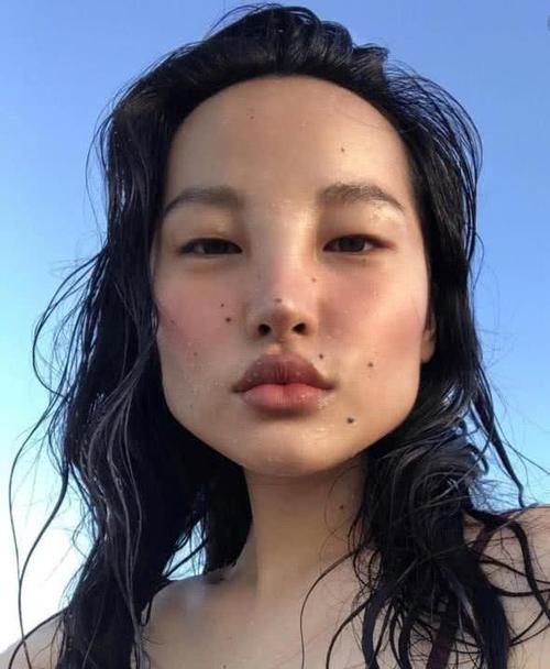 看了这些国际名模后,你会觉得吕燕真是好看,欧