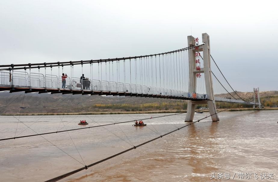 张家界的玻璃栈道和黄河3D玻璃桥哪个更恐怖?